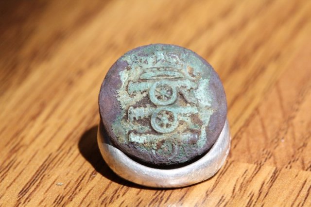royalartilerybuttonbfront.jpg